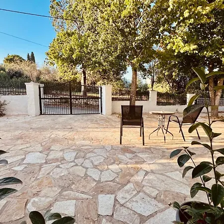 בית נופש Seaside Garden House 7 דאסיה